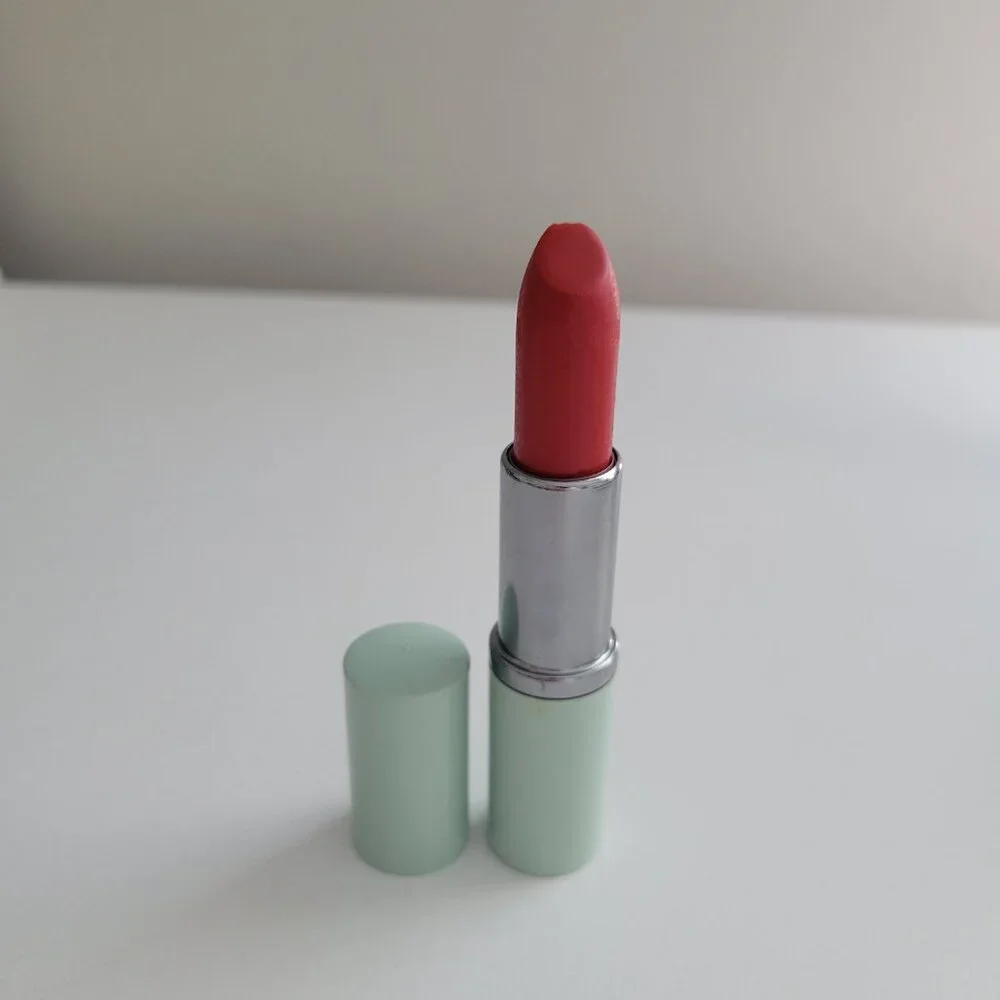 Clinique Dramatically Different Lipstick EXTRA RED Full Size RARE HTF Dented Tip